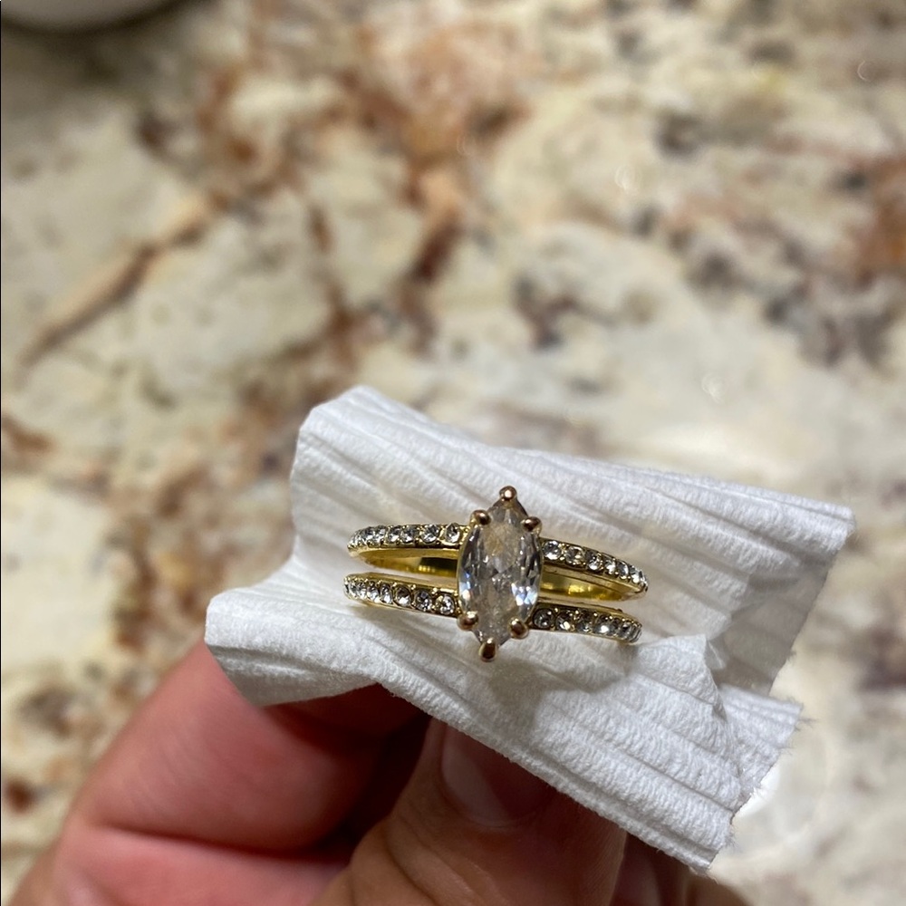 Elegant Gold and Silver Women's Ring